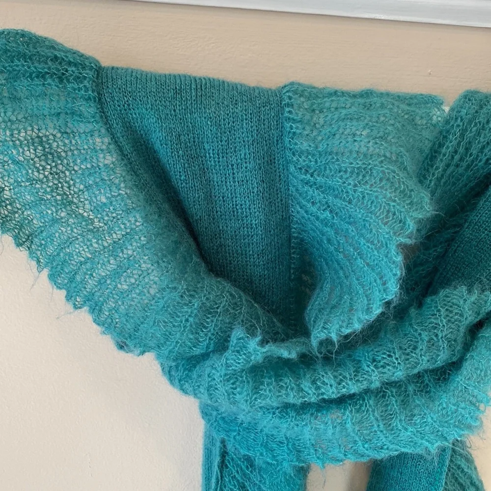 Bundle of 3 very warm beautiful knitted scraves - Picture 4 of 8